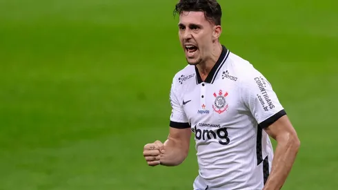 Foto: Marcello Zambrana/AGIF - Danilo Avelar: Corinthians teme que Cruzeiro se retire do negócio