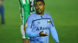 Foto: Pedro H. Tesch/AGIF - Douglas Costa: revelou a amigos seu desejo para 2022