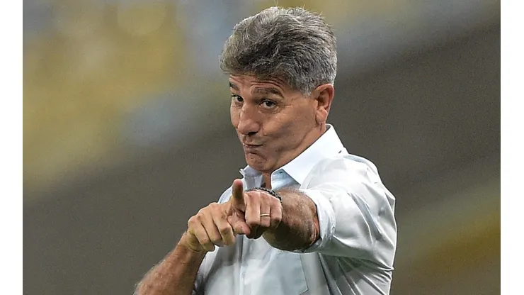 Foto: Thiago Ribeiro/AGIF - Renato foi o primeiro a dar oportunidade ao defensor.
