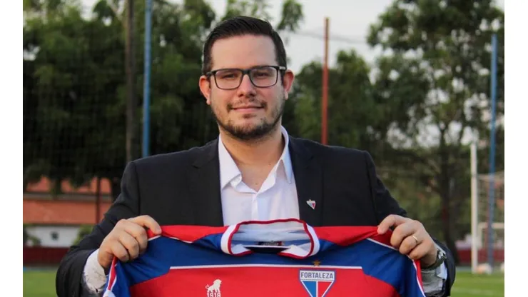 Foto: Arquivo pessoal - O dirigente falou sobre a contratação do zagueiro visando 2022