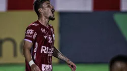 Foto: Heber Gomes/AGIF - Arthur Rezende jogador do Vila Nova-GO