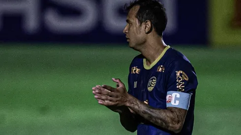 Foto: Heber Gomes/AGIF | Torcida faz campanha para o retorno do atacante Vinicius