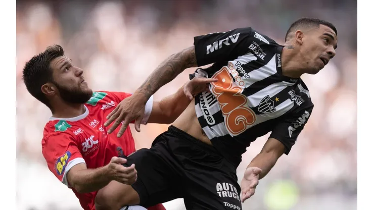Foto: Pedro Vale/AGIF - Terans não teve boa passagem pelo Galo, mas recuperou confiança em empréstimo e foi comprado pelo Athletico-PR