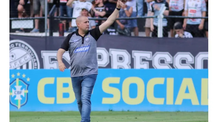 Foto: Joao Vitor Rezende Borba/AGIF - Ricardo Catalá técnico do Operário