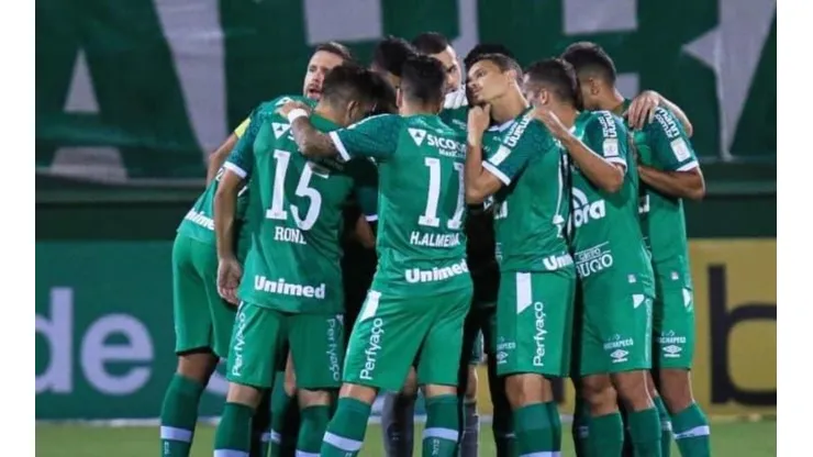 Marcio Cunha/AGIF - Chapecoense é o melhor clube entre os catarinenses