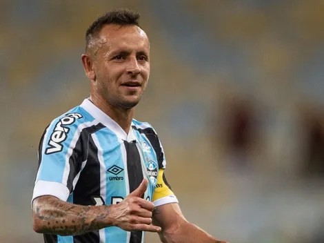 Casares surpreende jornalistas e anuncia contratação de Rafinha durante live