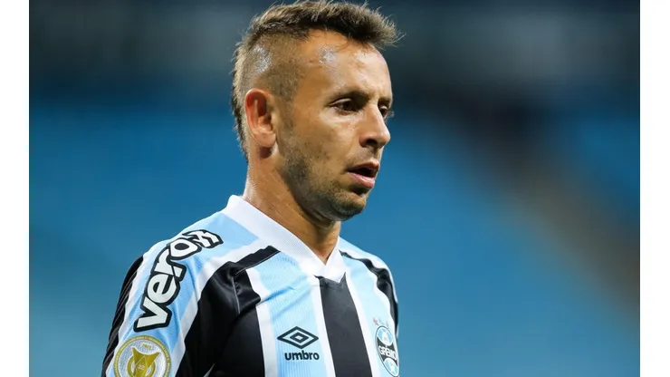 Foto: (Pedro H. Tesch/AGIF) - Jornalista garante que Grêmio tem "conversas avançadas" para assinar com substituto de Rafinha