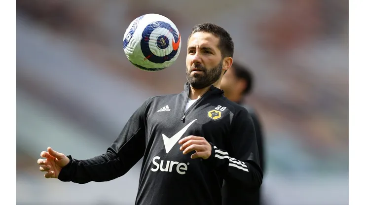 Foto: Naomi Baker/Getty Images - João Moutinho é meia de ligação e tem contrato expirando nos Wolves. Caminho aberto para o Flamengo será?