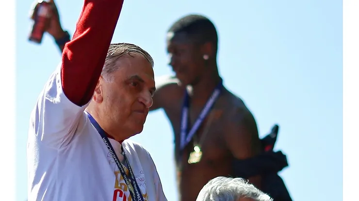 Foto: (Heuler Andrey/Getty Images) - Mario Celso Petraglia pode ter papel fundamental na contratação de um novo reforço para o Athletico Paranaense