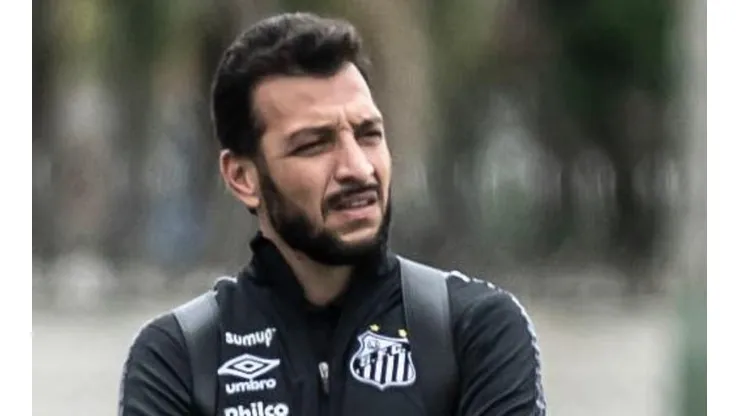 Foto: (Flickr Oficial Santos/Ivan Storti/Santos FC) - Edu Dracena elogiou o reserva do Santos, que está na mira do São Paulo, recentemente