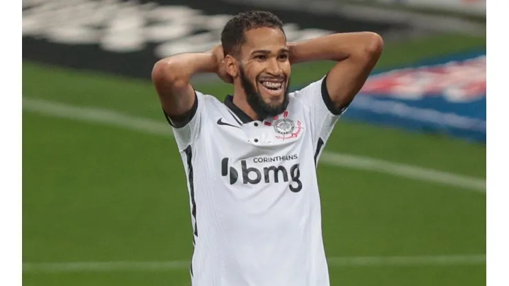 Foto: Marcello Zambrana/AGIF - Everaldo está na lista de negociáveis do Corinthians para 2022