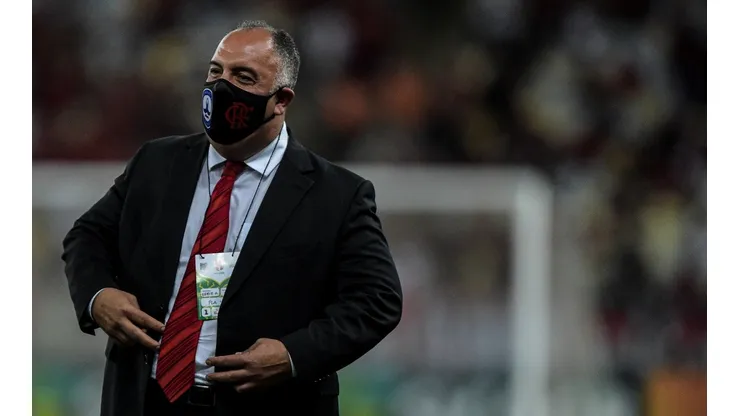 Marcos Braz está atrás de um novo técnico para o Flamengo (Foto: Thiago Ribeiro/AGIF)