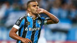 Foto: Lucas Uebel/Getty Images - Alisson pode ser envolvido em troca com Fluminense para Manoel vir ao Grêmio