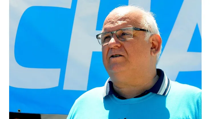 Foto: Ricardo Rimoli/AGIF - Romildo e diretoria gremista avaliam nome de zagueiro argentino