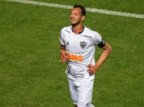 Réver tira foto com cruzeirense e fica ‘p da vida’ com provocação aos 6 a 1 sofridos pelo Galo em 2011; assista reação