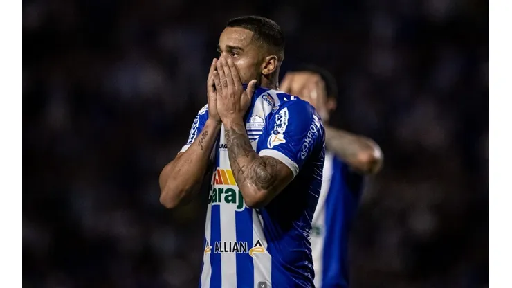 Foto: Celio Junior/AGIF - Dellatorre foi o grande artilheiro do CSA em 2021