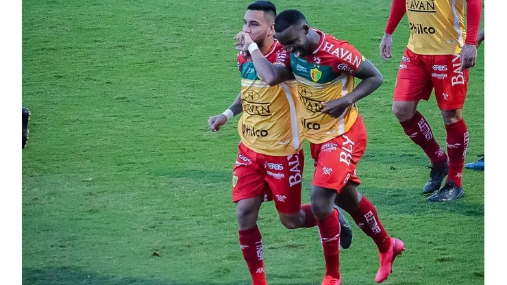 Foto: R.Pierre/AGIF - Alex Ruan renova com o Brusque por mais uma temporada
