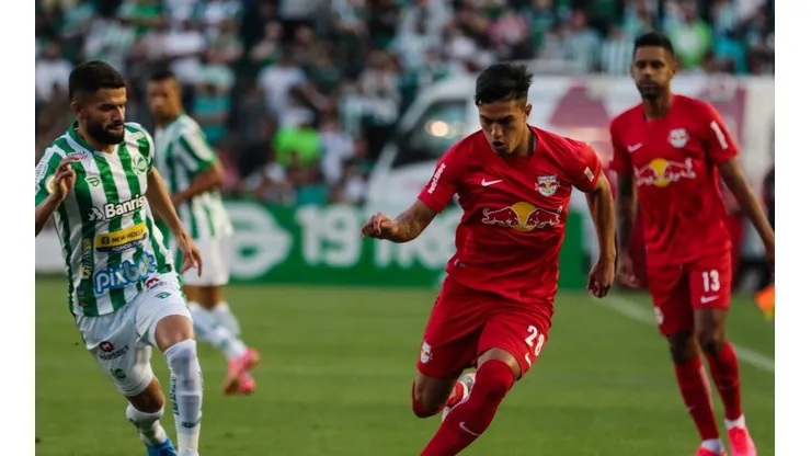 Luiz Erbes/AGIF/ Juventude acerta renovação com volante que foi destaque da equipe na temporada