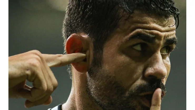 Foto: Fernando Moreno/AGIF - Diego Costa tem futuro indefinido no Galo.