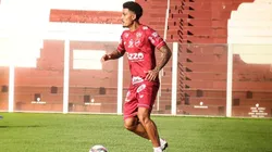 Douglas Monteiro/ Vila Nova - Willian Formiga, lateral-esquerdo do Vila Nova