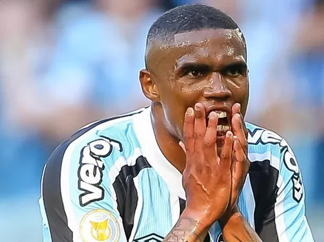 Grêmio não para em Douglas Costa e pode perder titular de Mancini