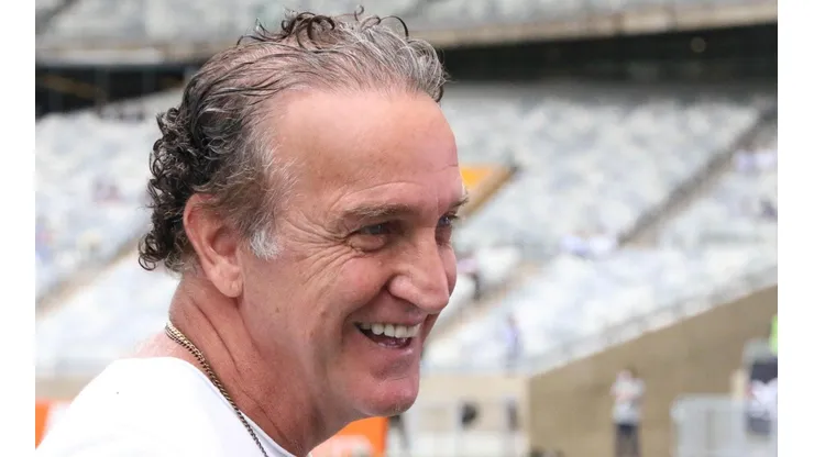 Foto: Fernando Moreno/AGIF - Cuca viu a torcida pedir uma peça que foi importante no título da Libertadores.
