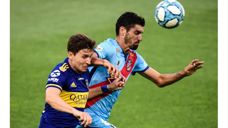 Foto: Marcelo Endelli/Getty Images/Argentina: O defensor foi oferecido ao Grêmio por Montillo