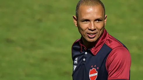 Foto: (Thiago Ribeiro/AGIF) - Higo Magalhães teve um início meteórico na carreira como treinador