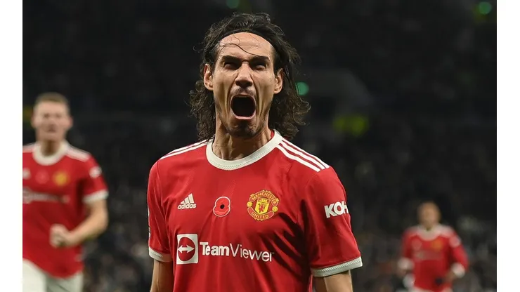 (Photo by Mike Hewitt/Getty Images) - Cavani é sonhado no Corinthians.