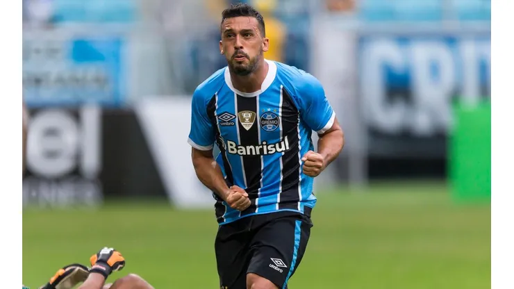Foto: Jeferson Guareze/AGIF - Edilson: vê com bons olhos um retorno ao Grêmio