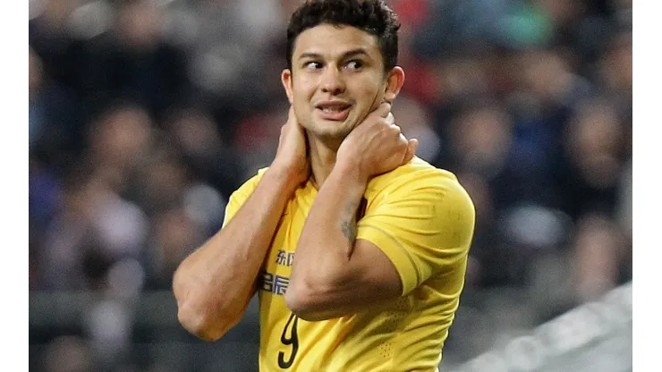 Foto: Chung Sung-Jun/Getty Images - Elkeson vai retornar ao Brasil, mas como atleta chinês. Limite de estrangeiros atrapalha planos do Palmeiras para 2022