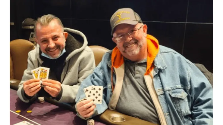Jogadores que participaram da bad beat jackpot (Foto: Reprodução/MGM Grand Detroit)