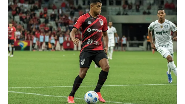Robson Mafra/AGIF - Pedro Rocha, atacante do Athletico-PR