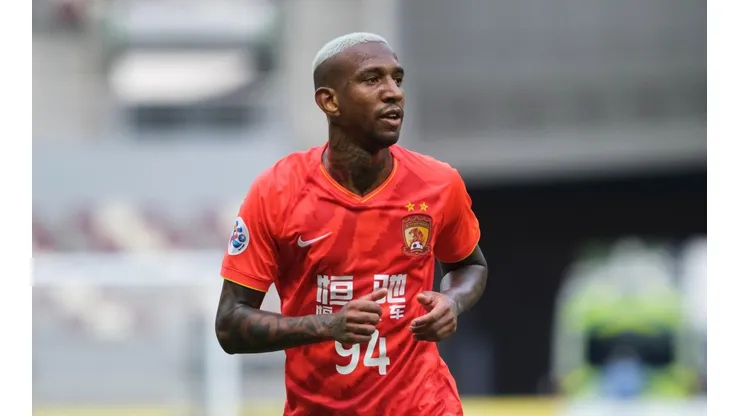 Foto: Simon Holmes / Getty Images | Al Nassr pagou cerca de R$ 50 milhões para tirar Talisca do Guangzhou Evergrande