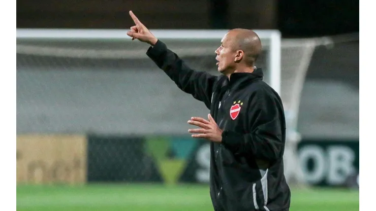 Foto: Robson Mafra/AGIF - Higo Magalhães está no Vila Nova desde o meio da temporada na Série B