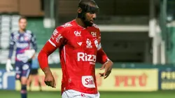Foto: (Robson Mafra/AGIF) - Rafael Donato renovou seu contrato com o Vila Nova