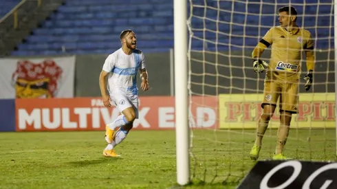 Ricardo Chicarelli/Londrina - Tarik, meia do Botafogo-SP