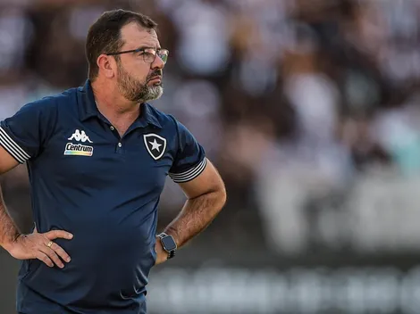Sem muito espaço com Enderson Moreira, meio-campista deve deixar o Botafogo em 2022