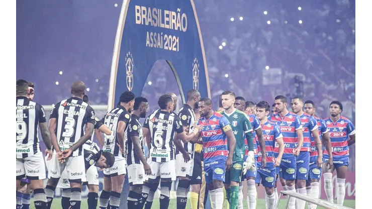 Foto: (Kely Pereira/AGIF) - Ceará e Fortaleza garantiram vaga nos torneios continentais de 2022