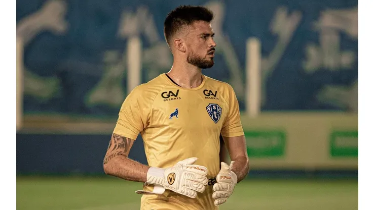 Foto: (Flickr Oficial Paysandu/John Wesley/Paysandu) - Elias Curzel vai continuar no Paysandu para a temporada 2022