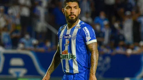 Foto: (Flickr Oficial CSA/Augusto Oliveira/CSA) - Yuri ainda não está garantido para defender a camisa do CSA em 2022