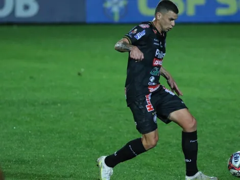 Após ganhar espaço com Catalá, Rafael Chorão assina pela quarta temporada consecutiva com o Operário