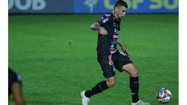 Foto: Joao Vitor Rezende Borba/AGIF - Rafael Chorão fica pela quarta temporada no Operário