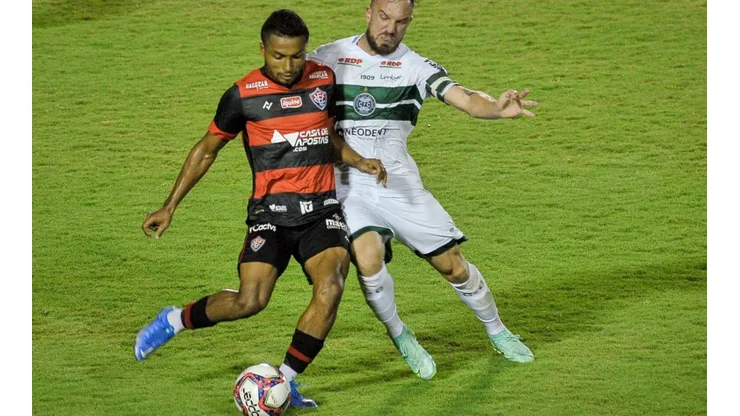 Foto: Jhony Pinho/AGIF - Cedric atuou em 43 jogos pelo Vitória em 2021