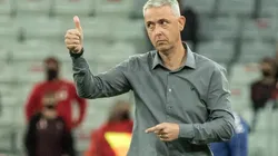 Foto: Robson Mafra/AGIF - Tiago Nunes: quer reforços no Ceará em 2022