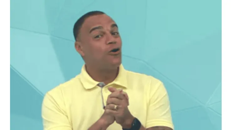 Foto: Reprodução/Jogo Aberto/TV Bandeirantes - Denílson é atual comentarista de futebol
