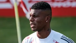 Foto: Marcello Zambrana/AGIF | Arboleda vira assunto em rival do São Paulo na Série A