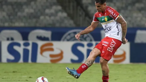 Foto: Fernando Moreno/AGIF - Edu, novo contratado do Cruzeiro