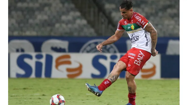 Foto: Fernando Moreno/AGIF - Edu, novo contratado do Cruzeiro