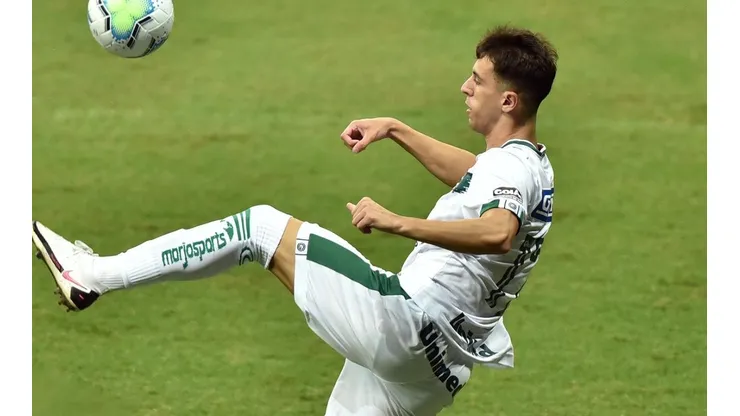 Foto: Walmir Cirne/AGIF | Shaylon é um nome que sempre agradou a diretoria do Goiás